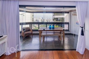 Image 11 - 895183