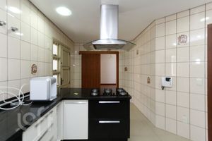 Image 17 - 895185