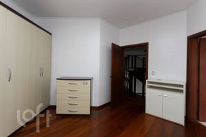 Image 33 - 895185