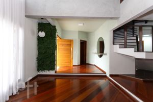 Image 4 - 895185