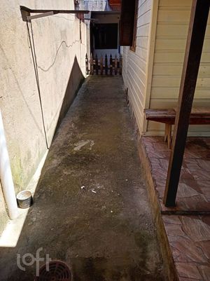 Image 17 - 895190