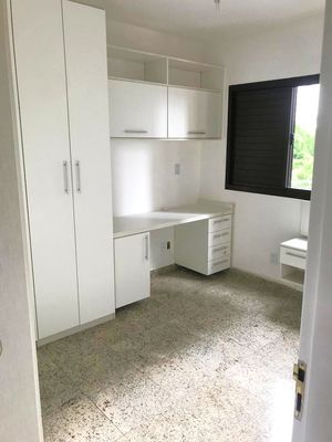 Image 3 - 895191