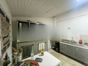Image 10 - 895192