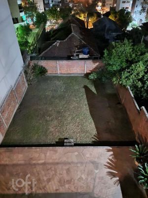 Image 8 - 895204