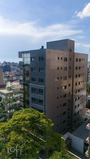 Image 15 - 895211