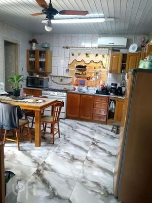 Image 4 - 895212