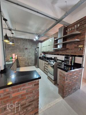 Image 23 - 895213