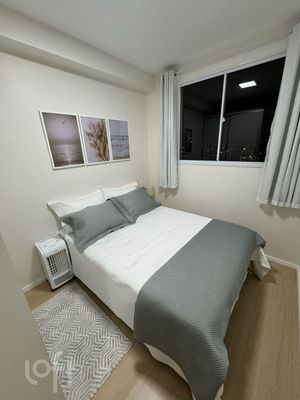 Image 9 - 895223
