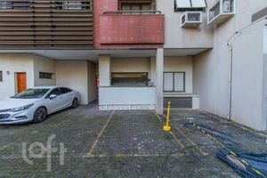 Image 14 - 895225