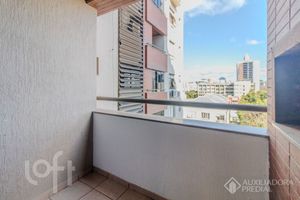 Image 6 - 895225