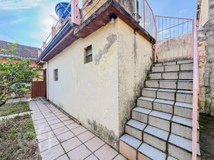 Image 13 - 895226