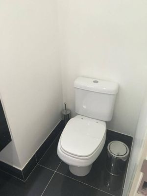 Image 13 - 895229