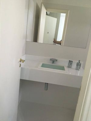 Image 9 - 895229