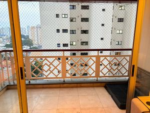 Image 6 - 895230