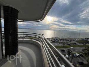 Image 6 - 895238