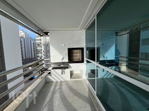 Image 9 - 895238