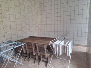 Image 22 - 895246