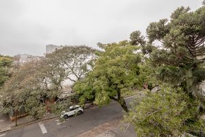 Image 20 - 895248