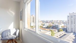 Image 17 - 895256