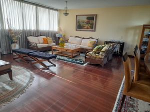 Image 17 - 895257