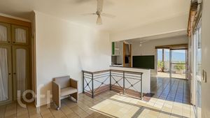 Image 17 - 895258
