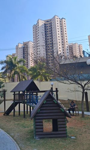 Image 39 - 895300