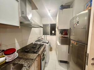 Image 6 - 895301