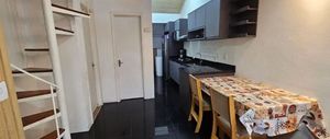 Image 1 - 895303