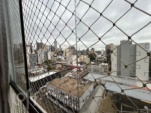 Image 25 - 895315