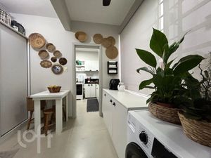 Image 10 - 895315