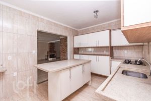 Image 30 - 895316