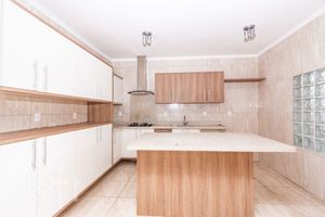 Image 27 - 895316