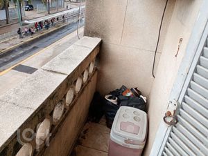 Image 23 - 895321