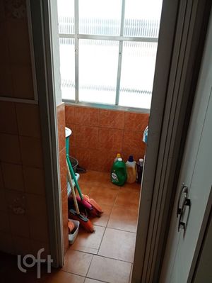 Image 6 - 895321