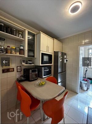 Image 9 - 895352