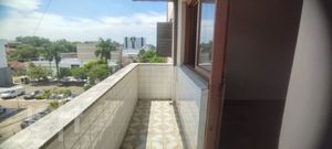 Image 12 - 895360