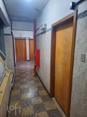 Image 3 - 895362