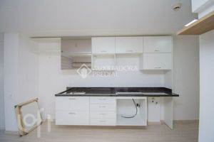 Image 6 - 895366