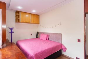 Image 18 - 895372
