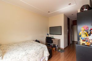 Image 41 - 895372