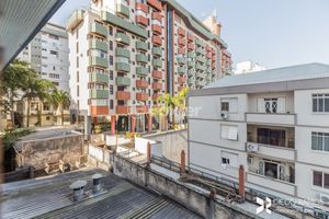 Image 4 - 895375