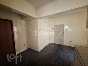 Image 31 - 895376