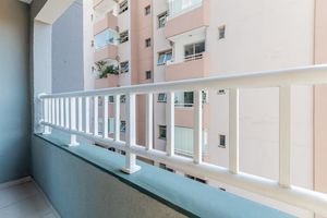 Image 4 - 895410
