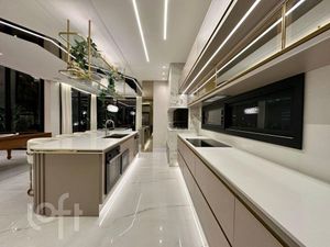 Image 16 - 895421