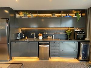 Image 8 - 895450