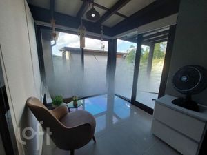 Image 19 - 895454