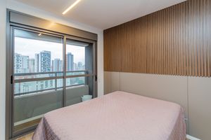 Image 13 - 895457