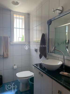 Image 8 - 895459