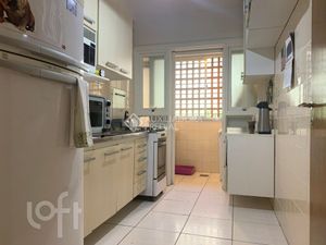 Image 4 - 895459