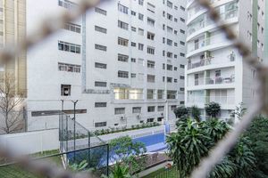 Image 16 - 895484